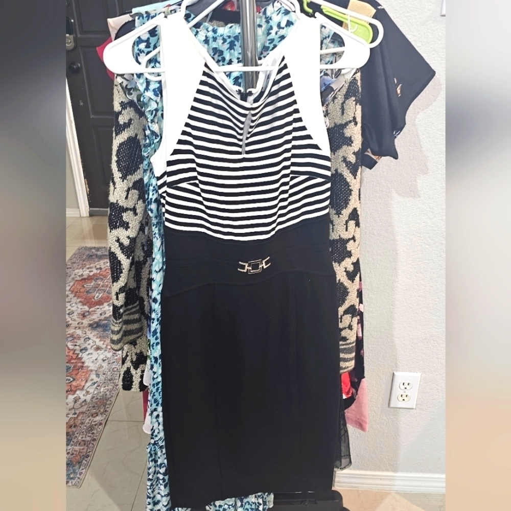 White House Black Market Career Shift Dress Black White Stripe Size 2